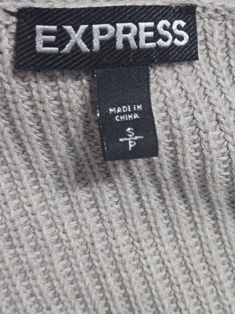 Express Oversized Taupe V-Neck Knit Dropped Shoulder Sweater Size Small - Picture 8 of 8